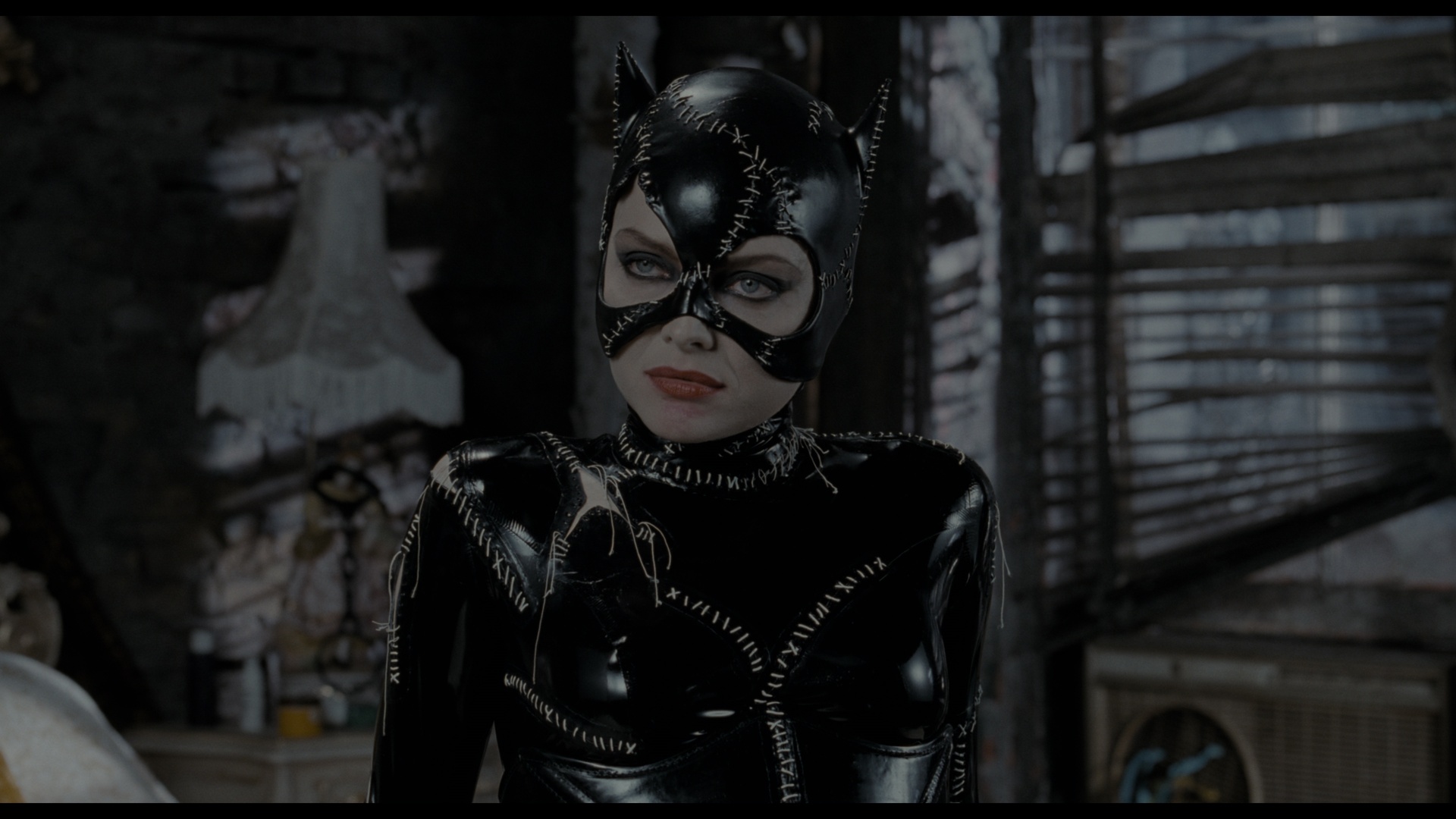 BATMAN RETURNS (1992) - Selina Kyle's (Michelle Pfeiffer) Catwoman Costume with Screen-Matched Corse - Image 34 of 35