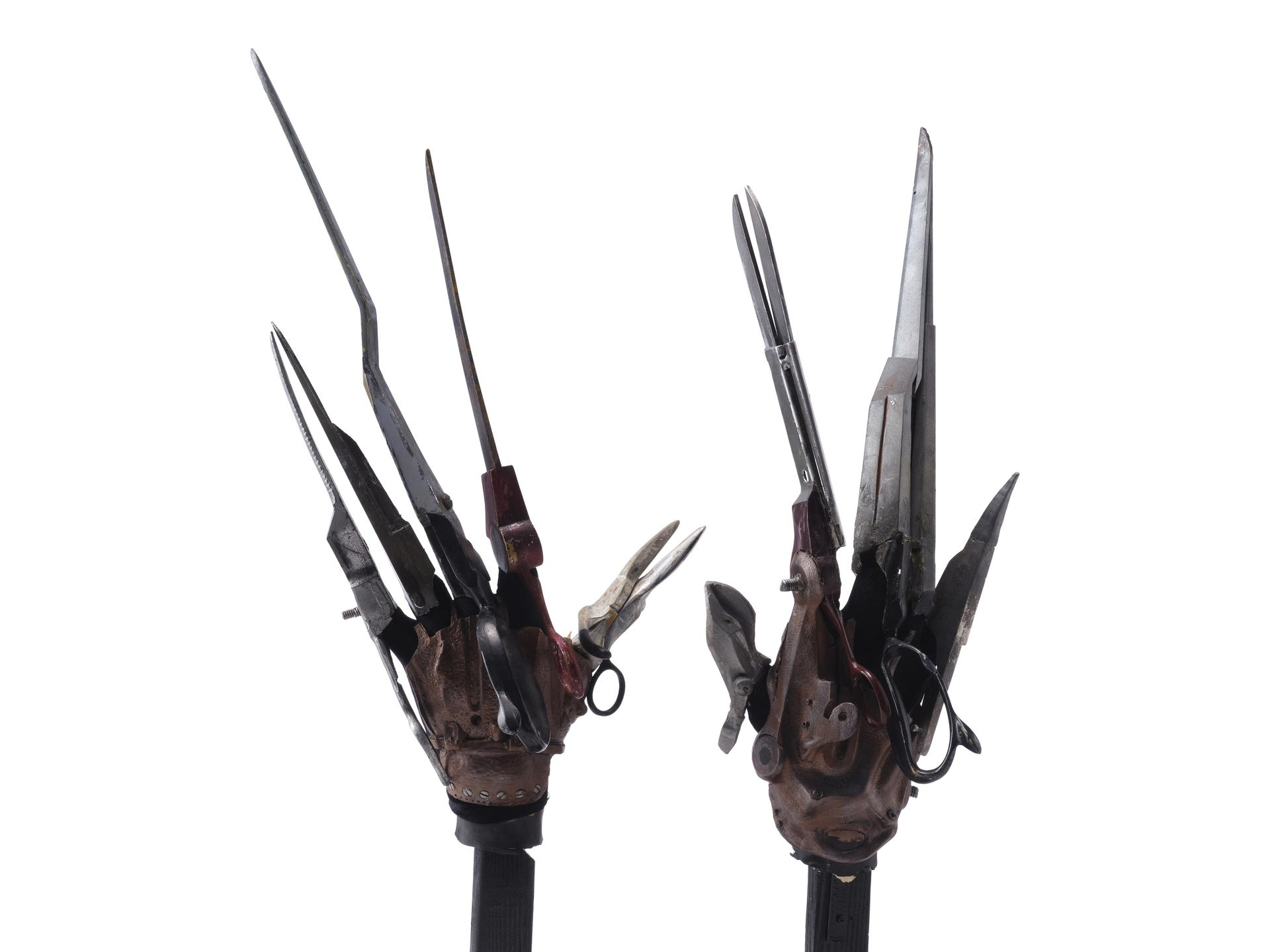 EDWARD SCISSORHANDS (1990) - Edward Scissorhands' (Johnny Depp) Scissor Hand Set with Screen-Matched - Image 4 of 25