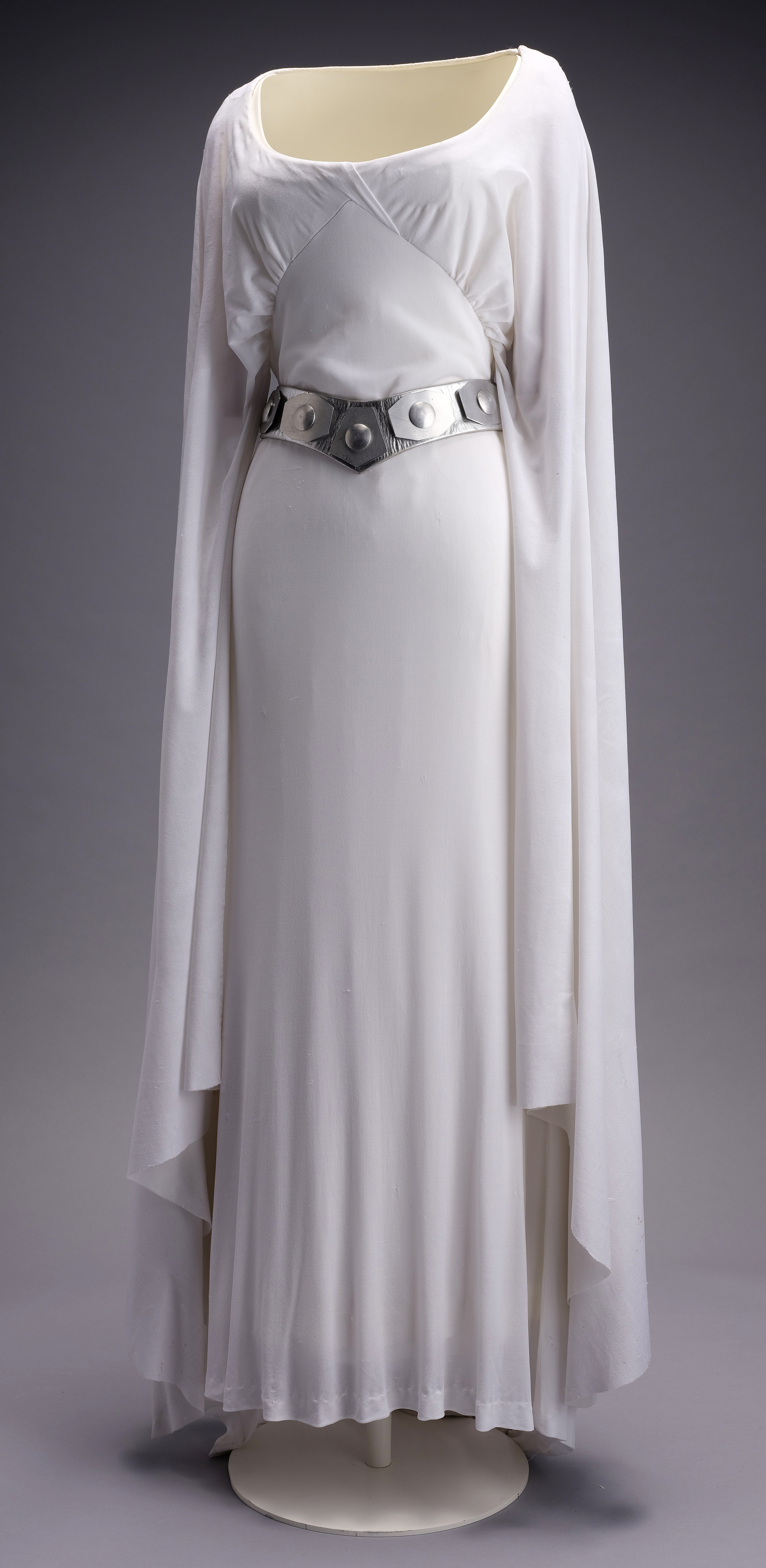 STAR WARS: A NEW HOPE (1977) - Princess Leia's (Carrie Fisher) Screen-Matched Ceremonial Dress - Image 18 of 39