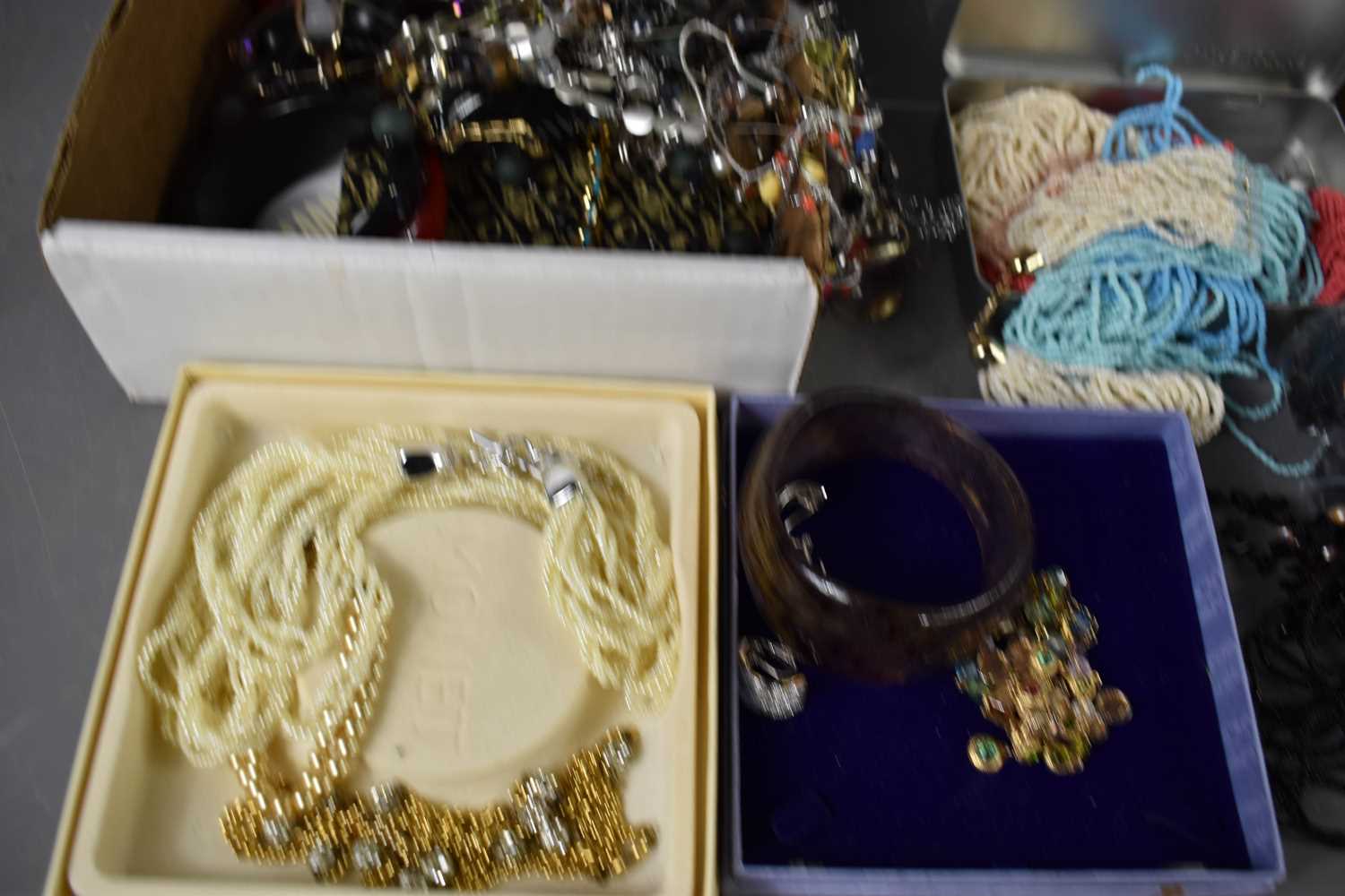 A large selection of jewellery to include necklaces, brooches, bracelets, bangles, some silver, - Image 7 of 7