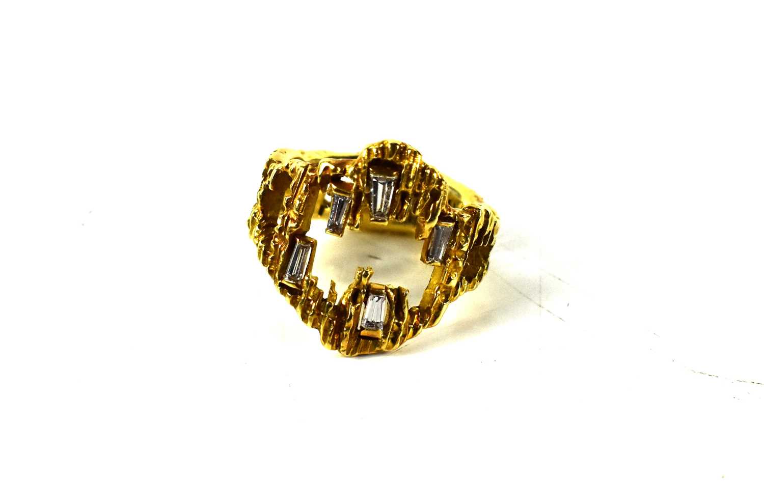 An 18ct gold and diamond brutalist dress ring in the manner of Kutchinsky, the openwork branch - Image 5 of 6