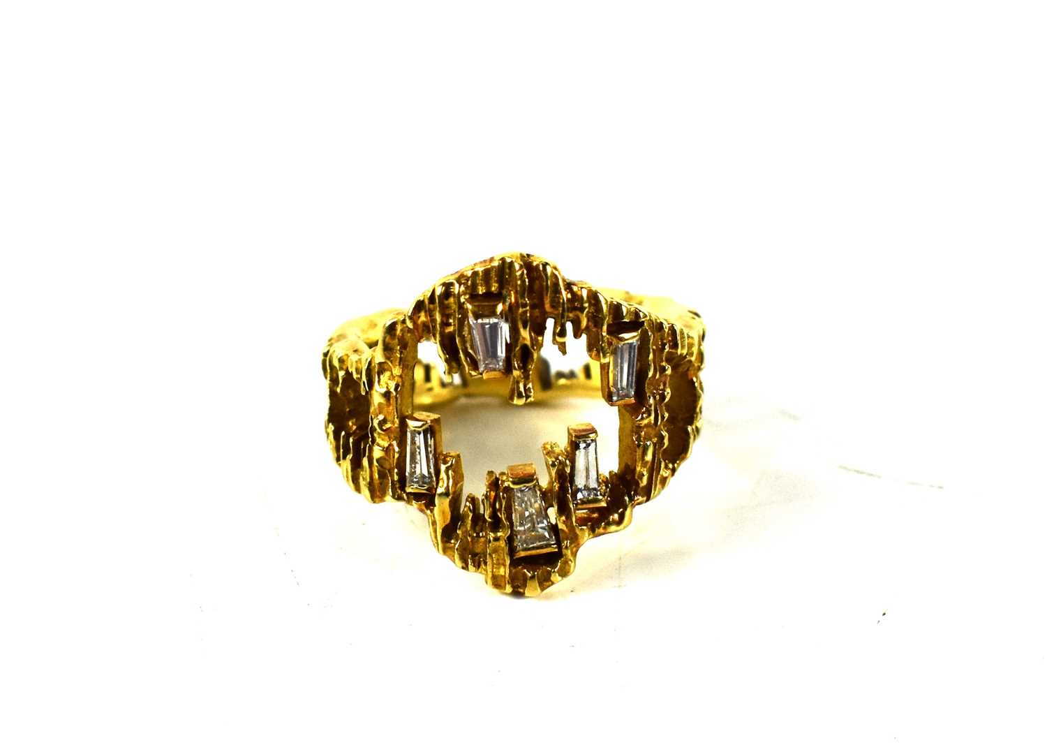 An 18ct gold and diamond brutalist dress ring in the manner of Kutchinsky, the openwork branch - Image 2 of 6