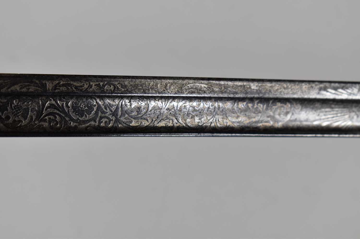 An early 20th century Royal Artillery officer's sword, pattern 1821, 87cm single edge blade etched - Image 10 of 15