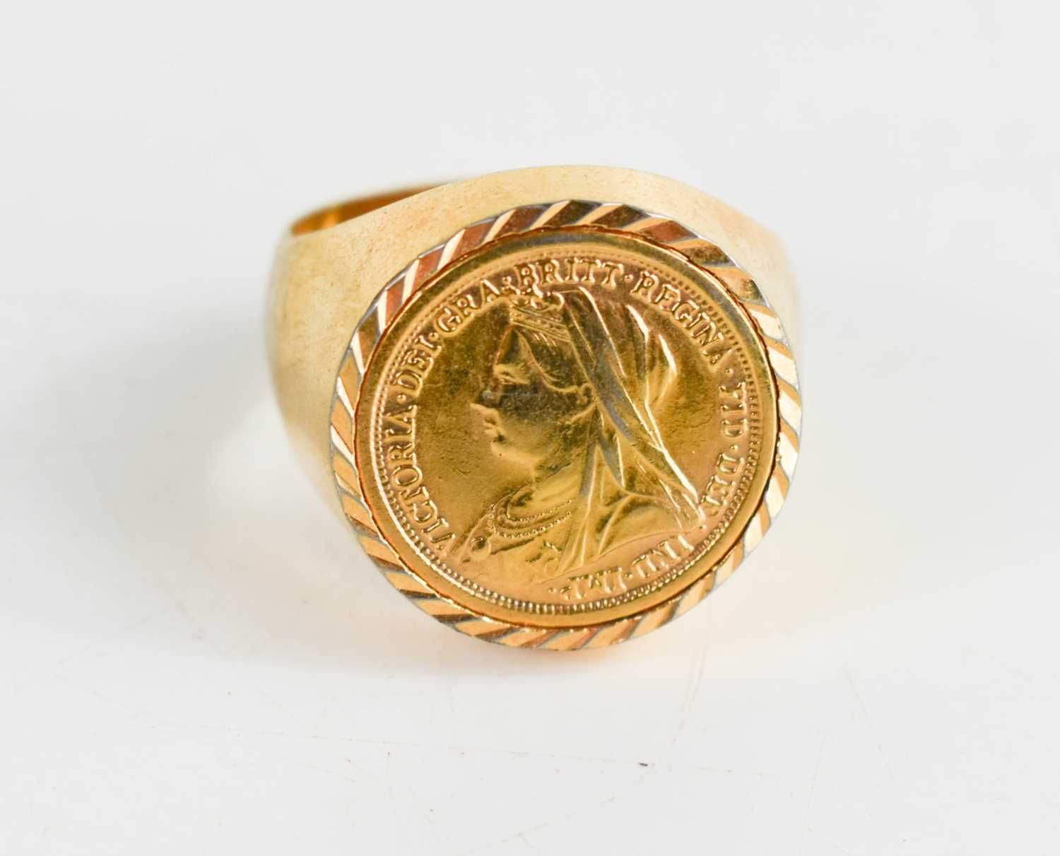 A Gentleman's gold plated ring set with plated sovereign.