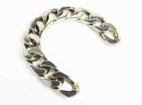 A heavy silver chain box link bracelet, one link having integral clasp, 4.7toz.