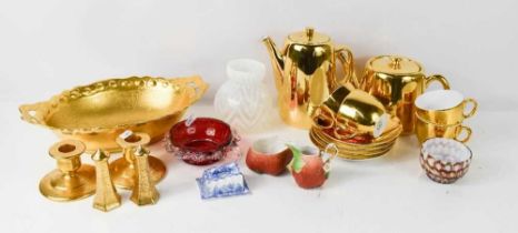 A selection of ceramics to include Worcester gold tea service, Swan China miniature cheese dish,