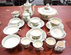A Masons "Paynsley" pattern coffee and part dinner service.