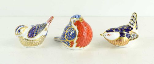A group of three Royal Crown Derby bird paperweights to include a Robin LIX with stopper, 6.5cm