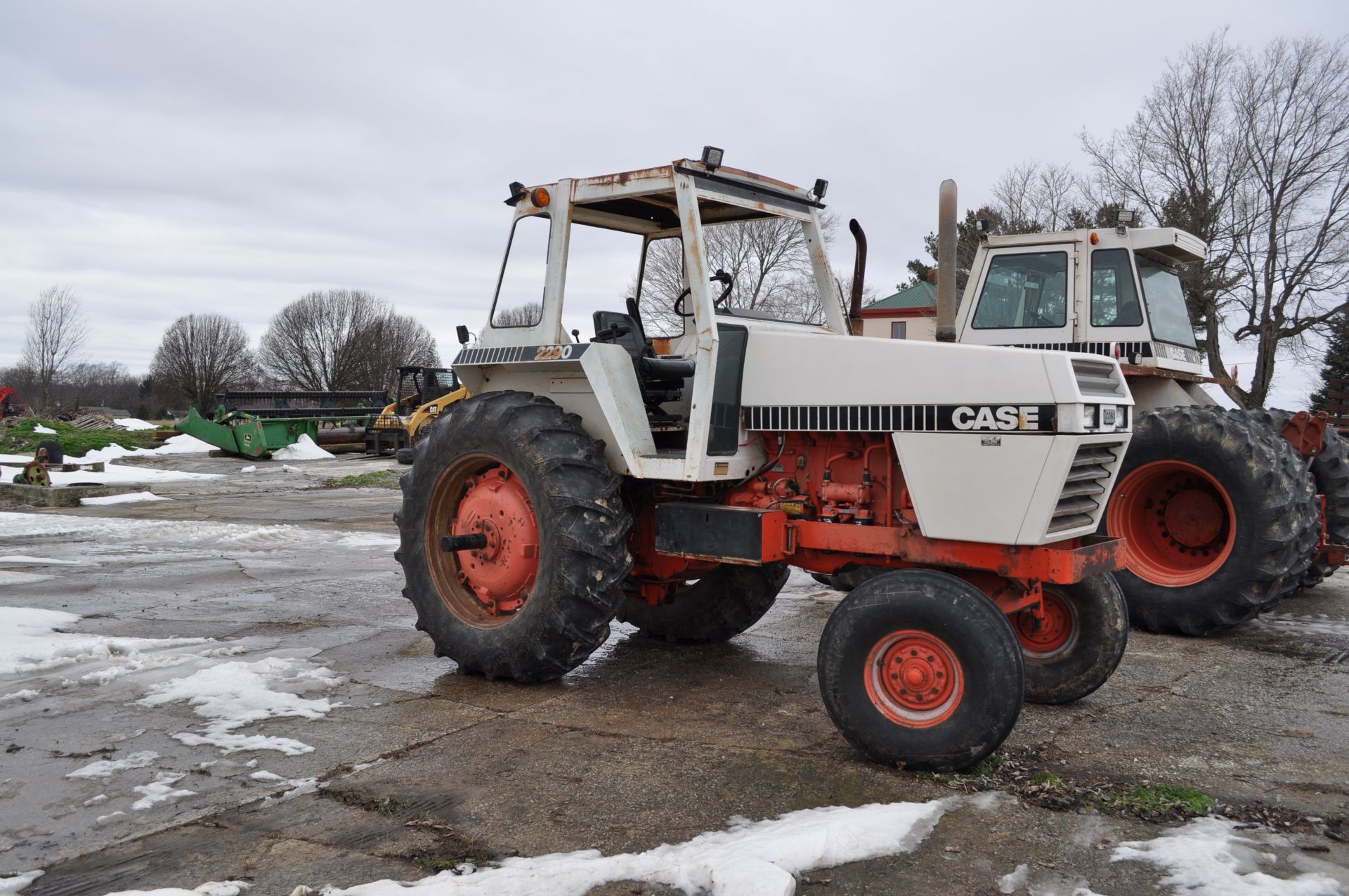 Case 2290 tractor - Image 4 of 18