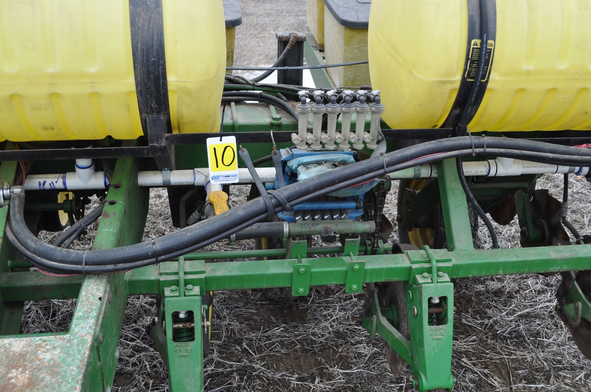 John Deere 7000 6x30’ planter - Image 8 of 15