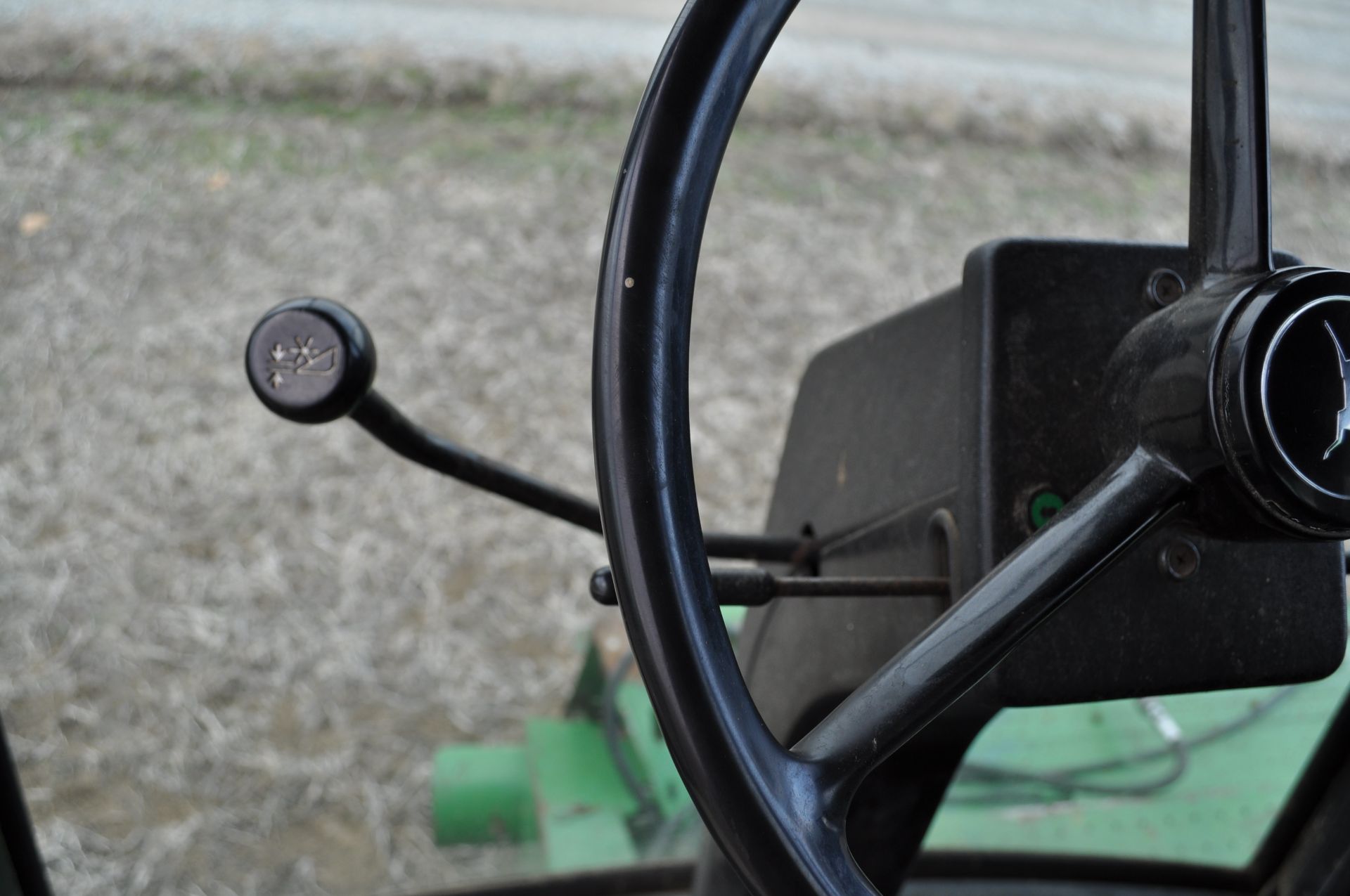 John Deere 7720 combine - Image 31 of 32