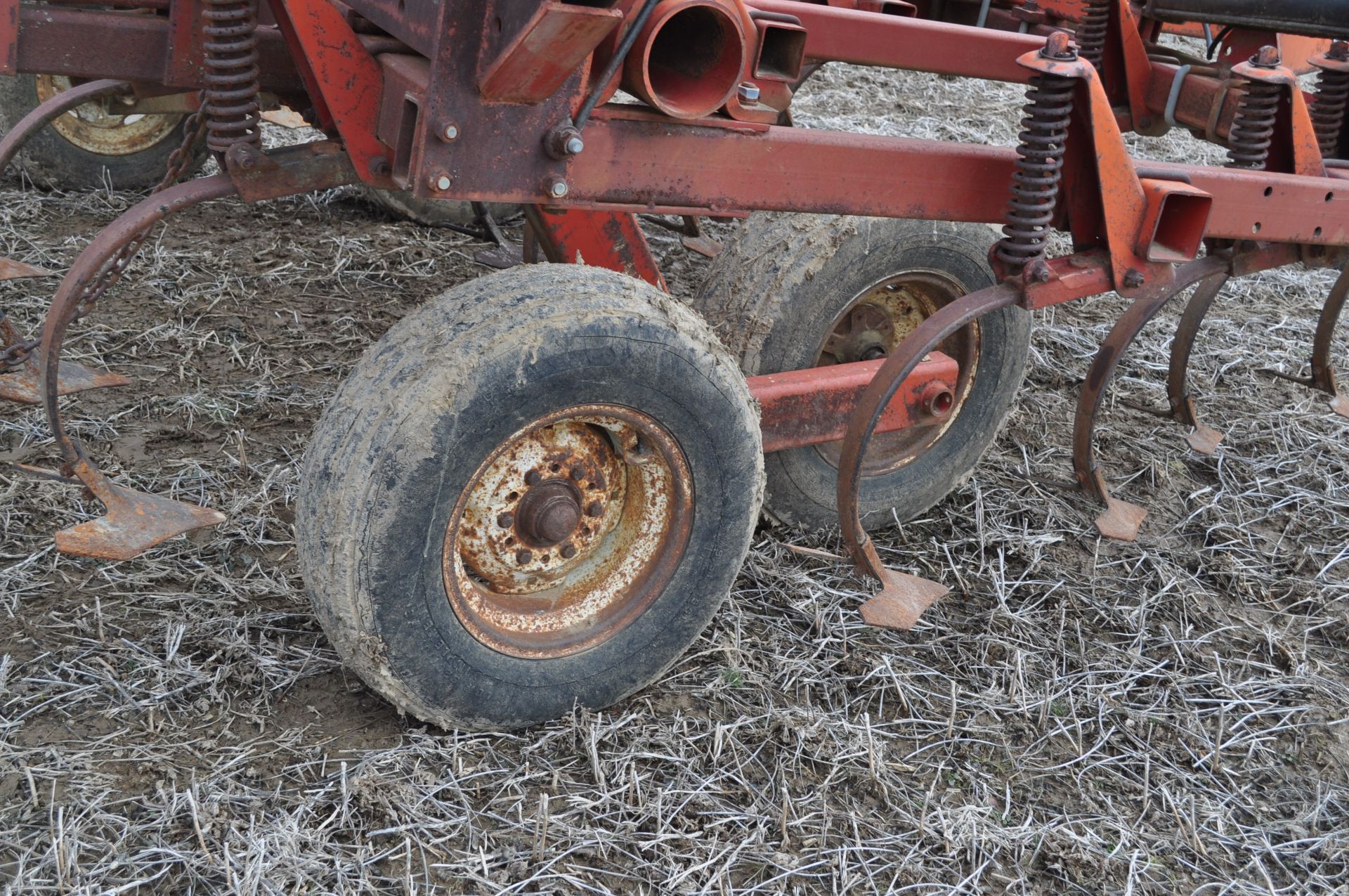 24’ White 226 field cultivator - Image 16 of 16