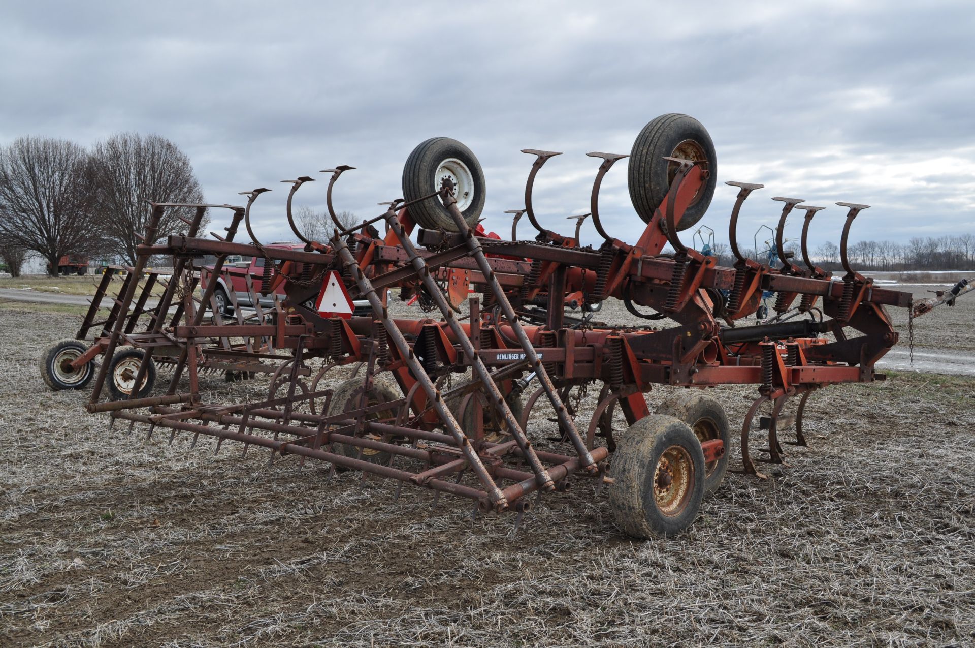 24’ White 226 field cultivator - Image 3 of 16