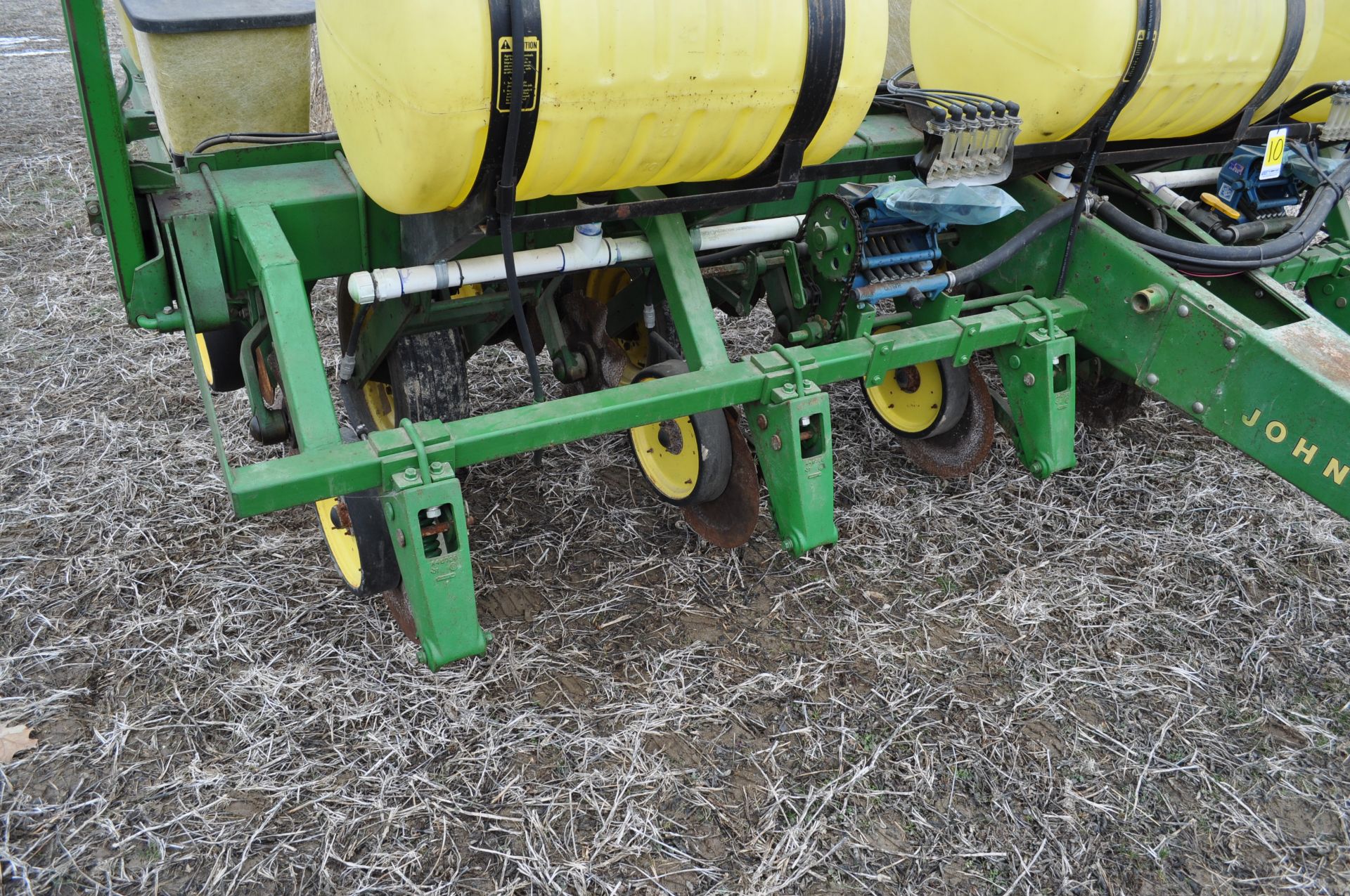 John Deere 7000 6x30’ planter - Image 9 of 15