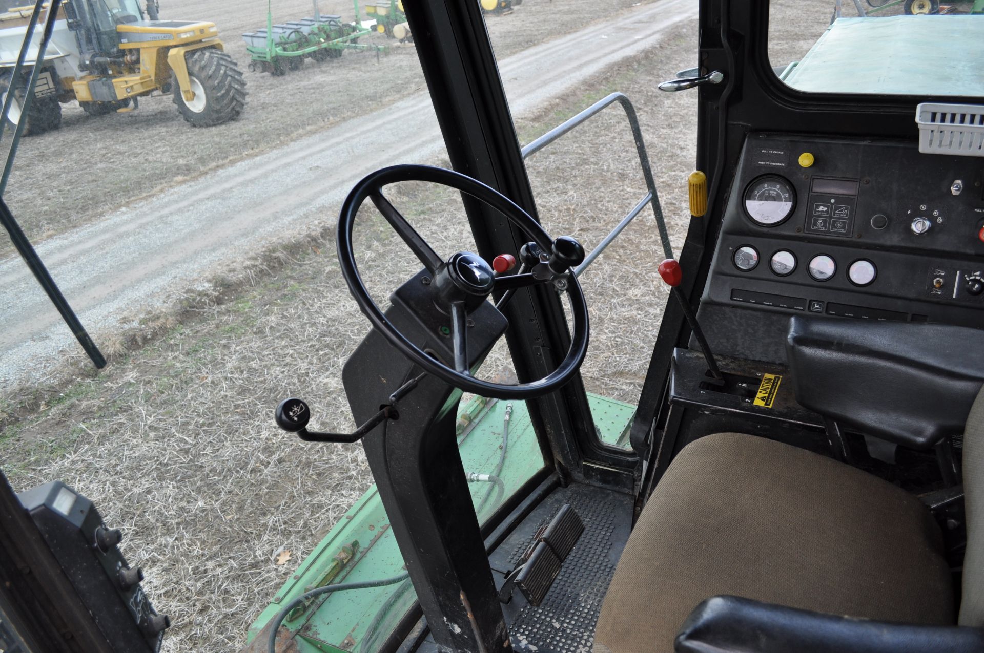 John Deere 7720 combine - Image 24 of 32