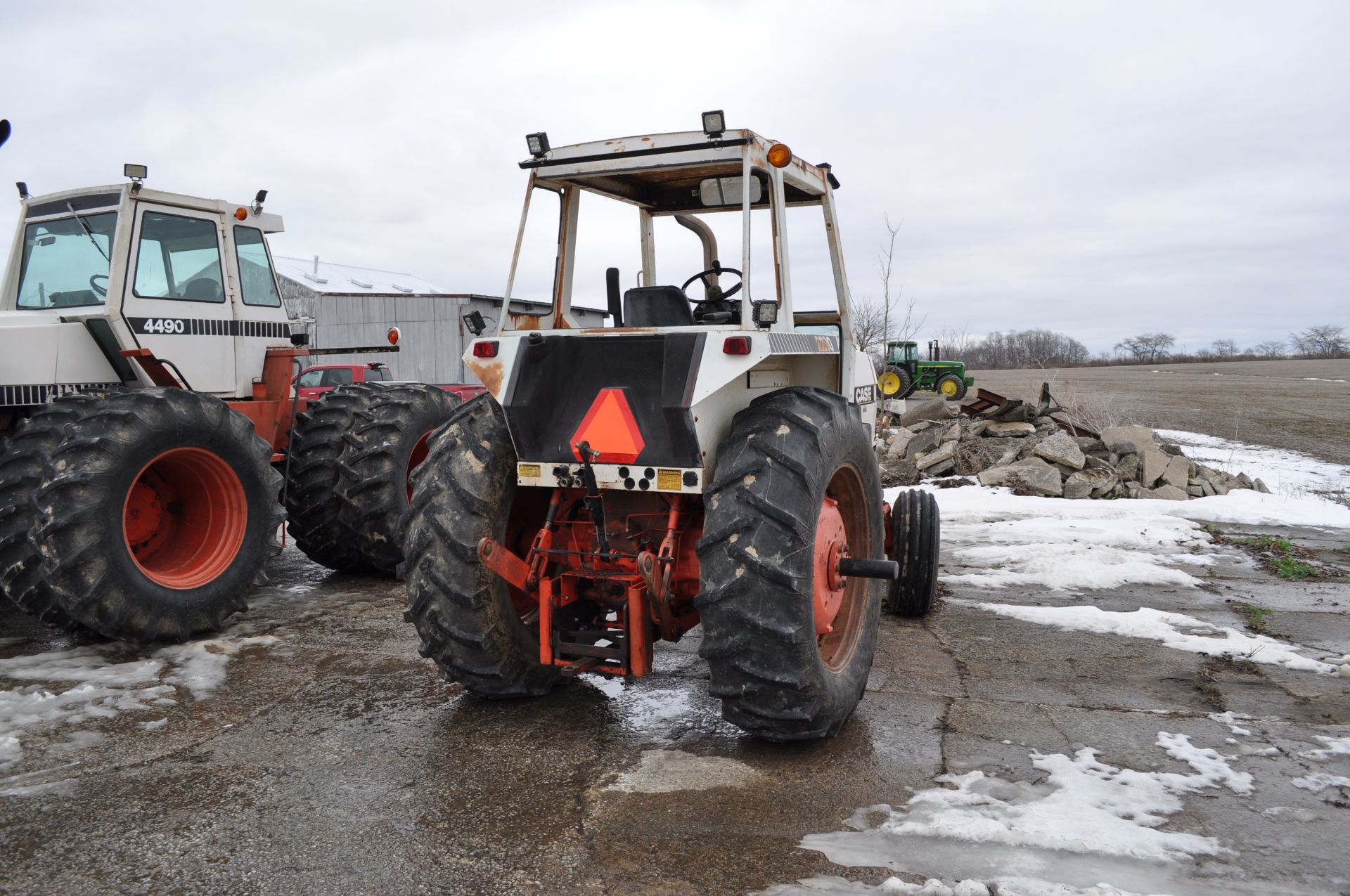 Case 2290 tractor - Image 3 of 18