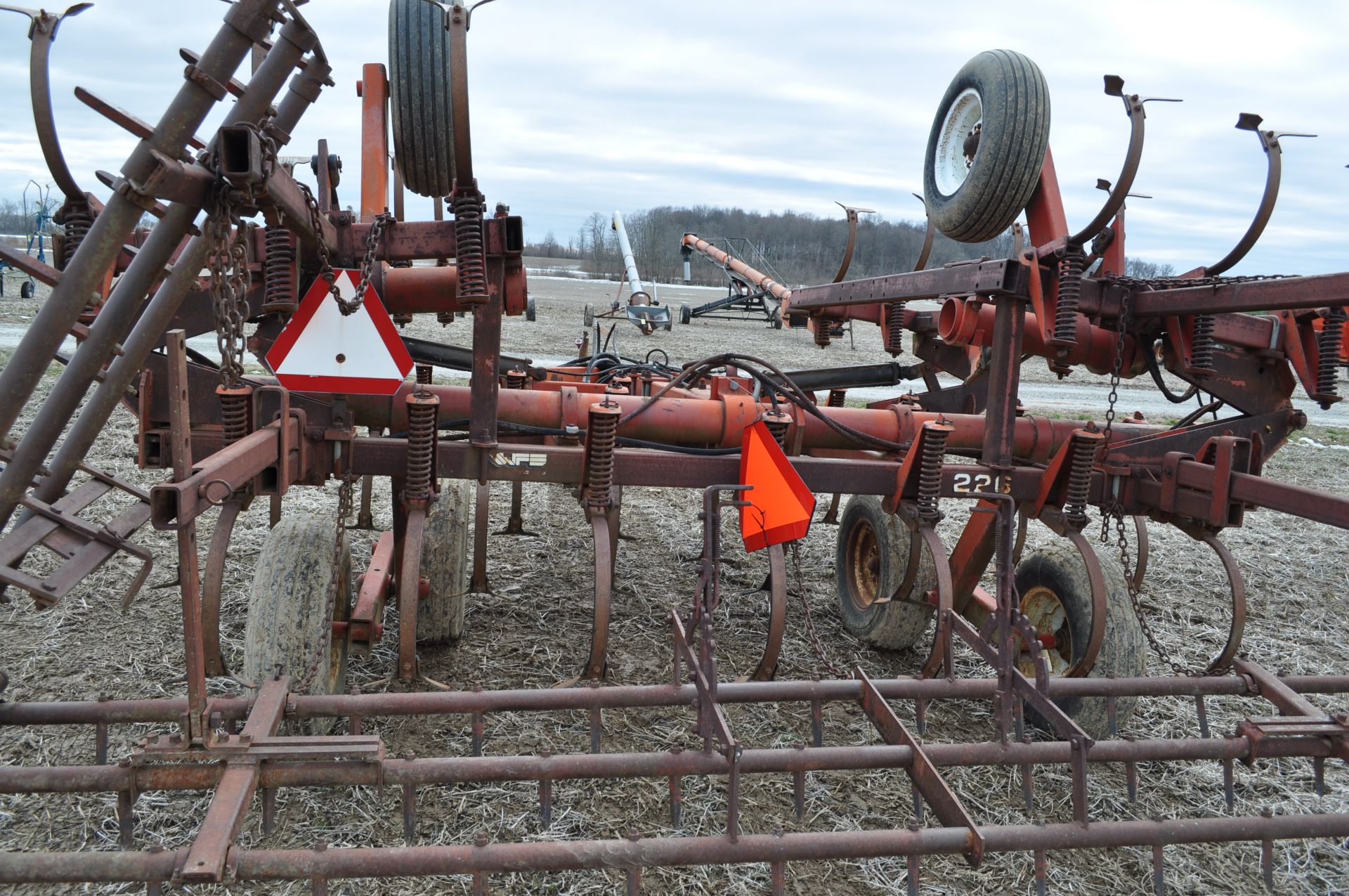 24’ White 226 field cultivator - Image 12 of 16