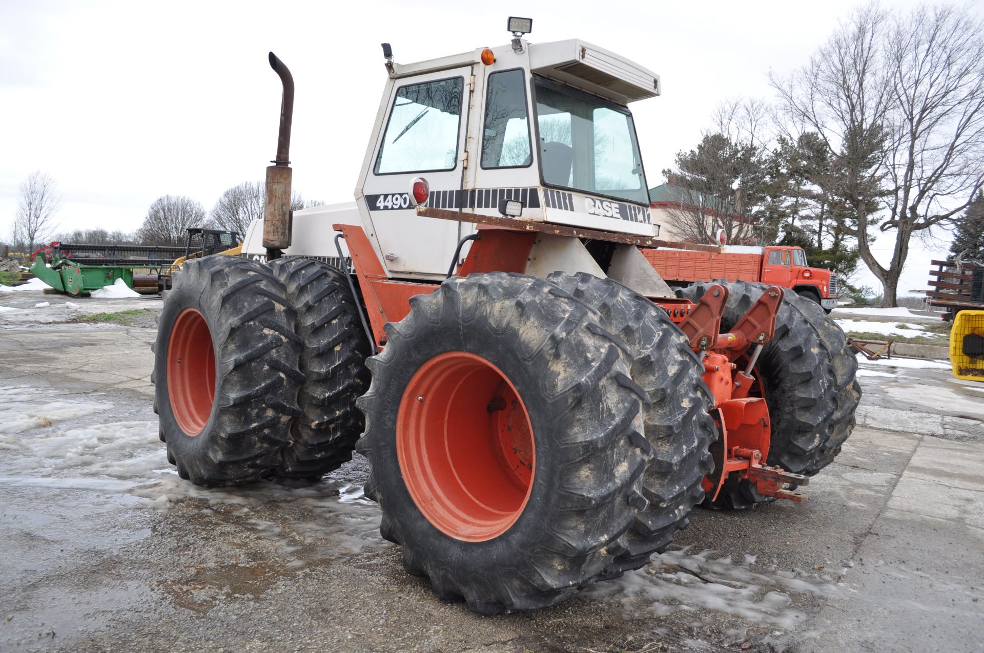 Case 4490 tractor - Image 2 of 28