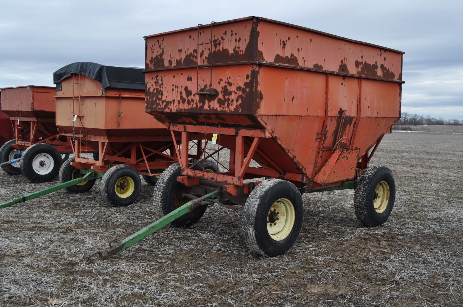 Killbros 375 wagon on John Deere gear