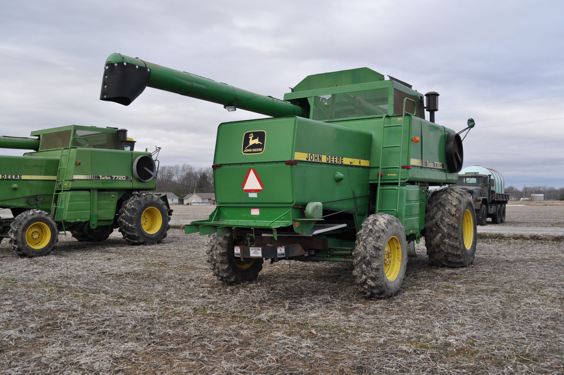 John Deere 7720 combine - Image 3 of 32