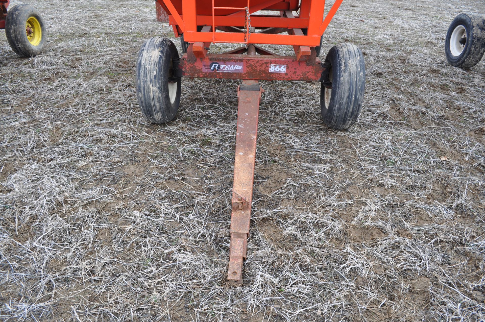 250 bushel gravity bed wagon - Image 9 of 9