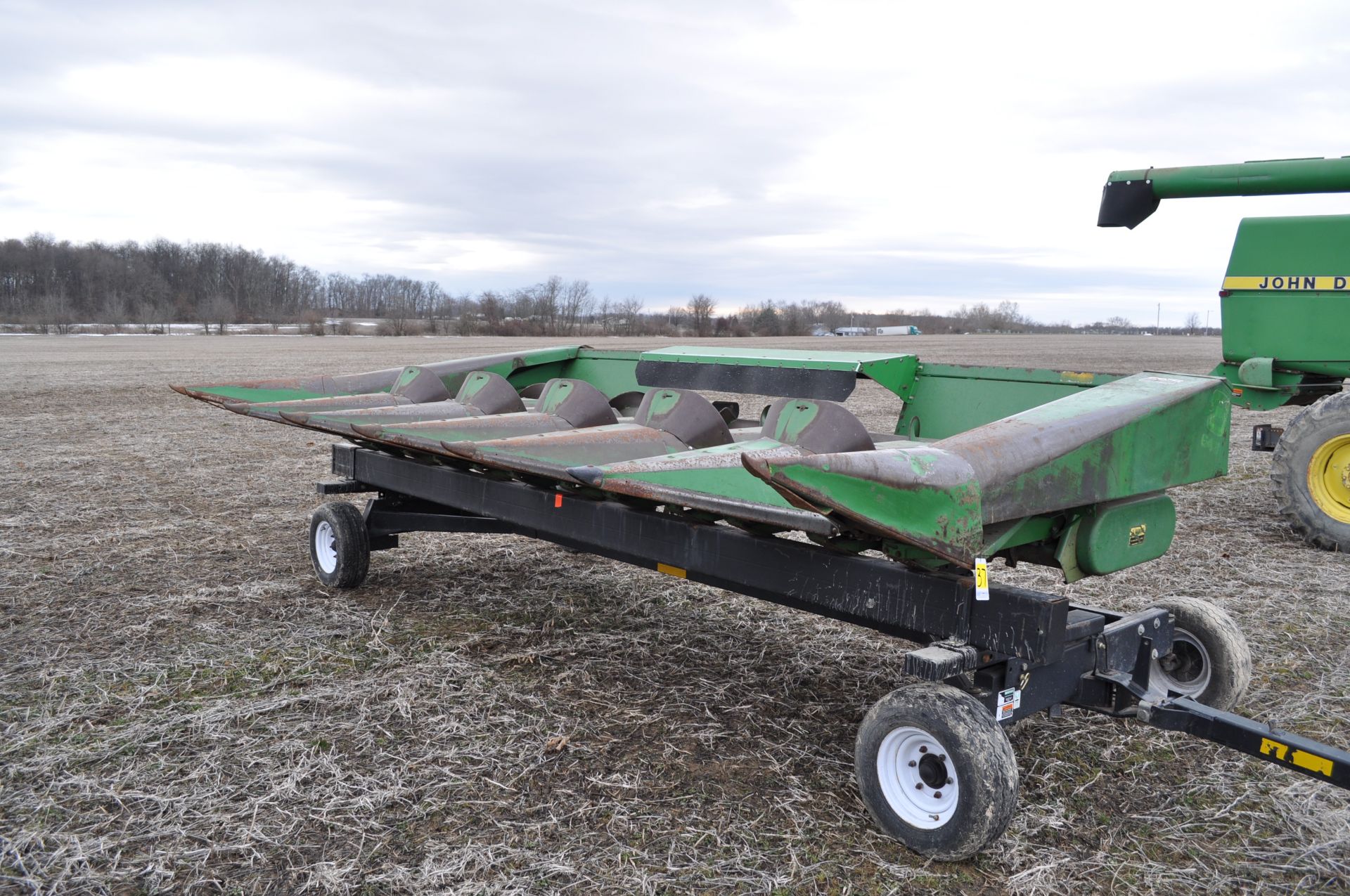 John Deere 643 corn head - Image 8 of 14