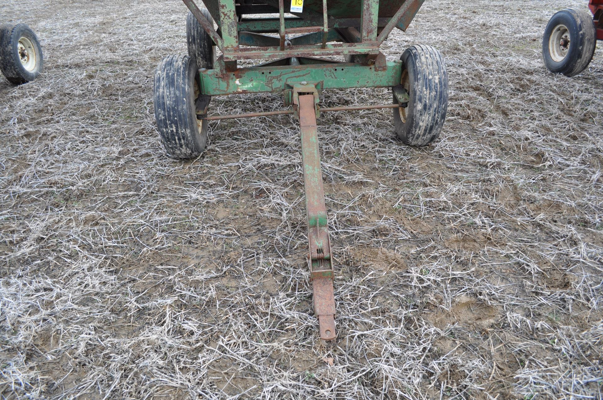 250 bushel gravity bed wagon - Image 9 of 9