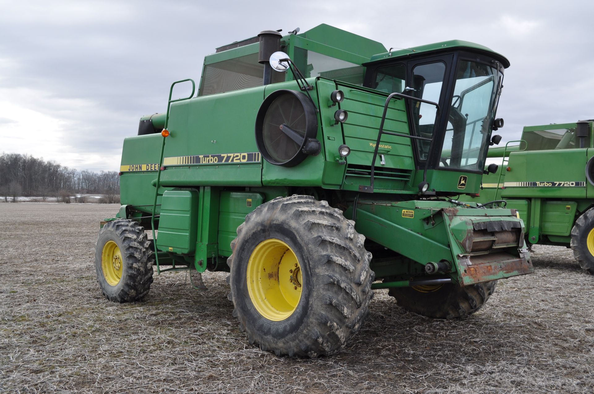 John Deere 7720 combine - Image 4 of 32