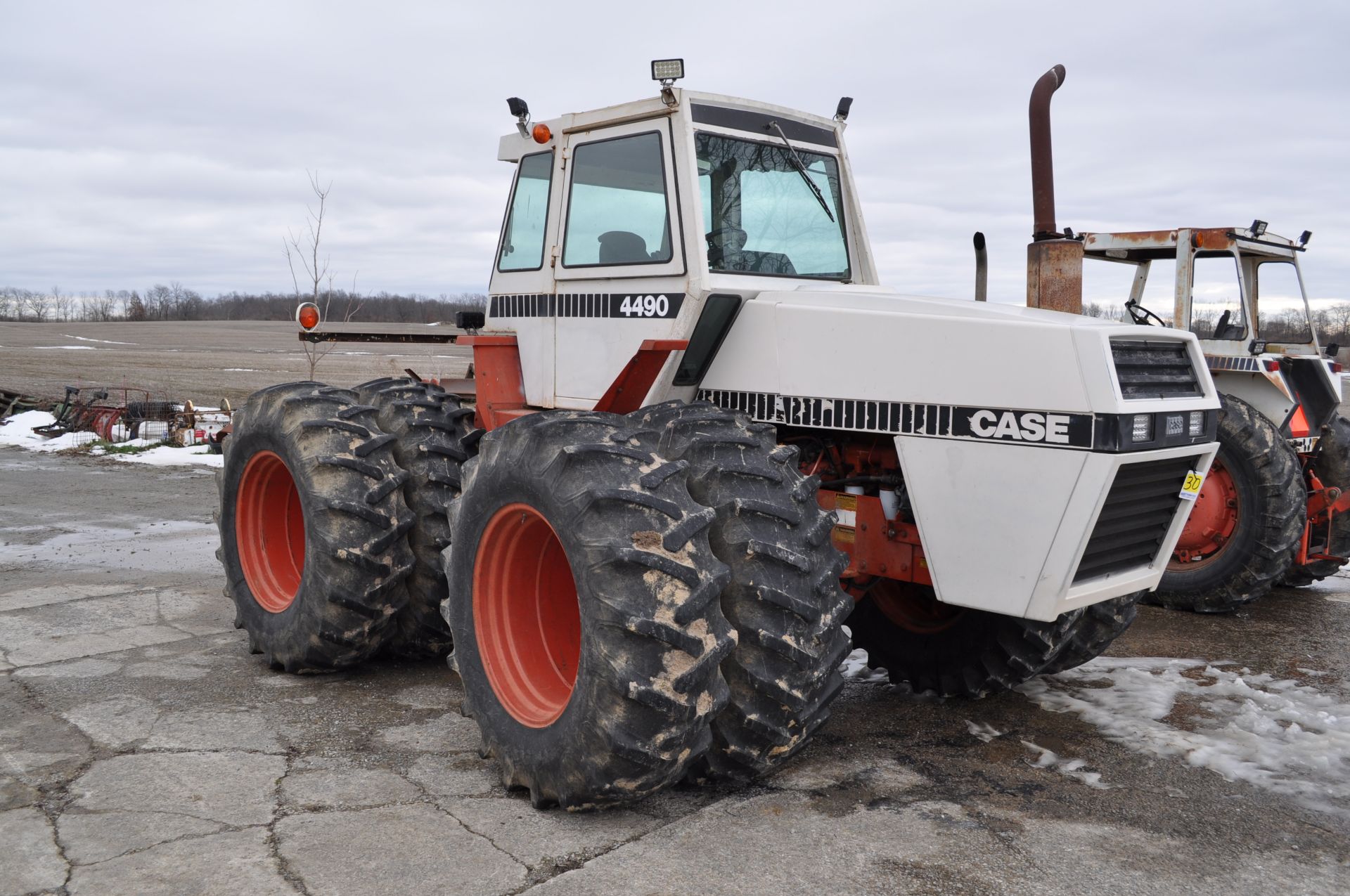 Case 4490 tractor - Image 4 of 28