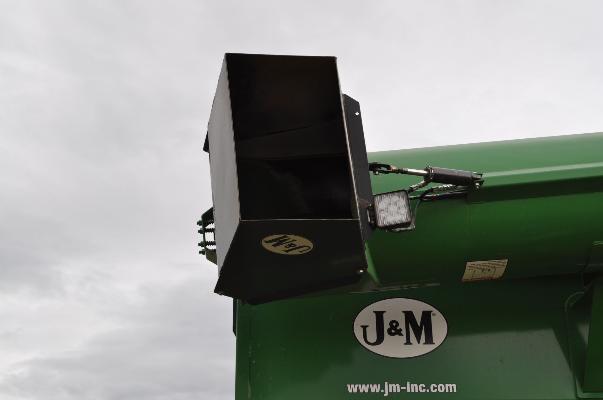 J & M 1000 grain cart - Image 10 of 14