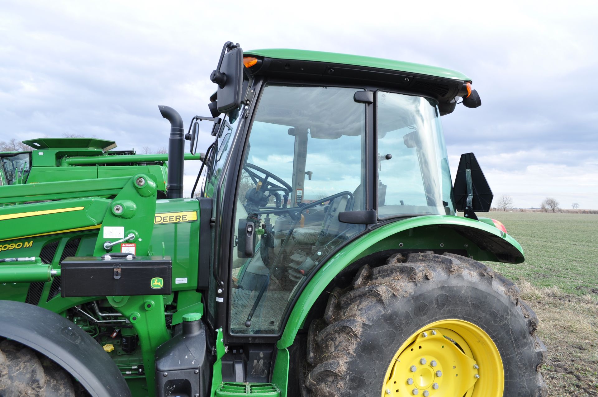 John Deere 5090M tractor - Image 18 of 41
