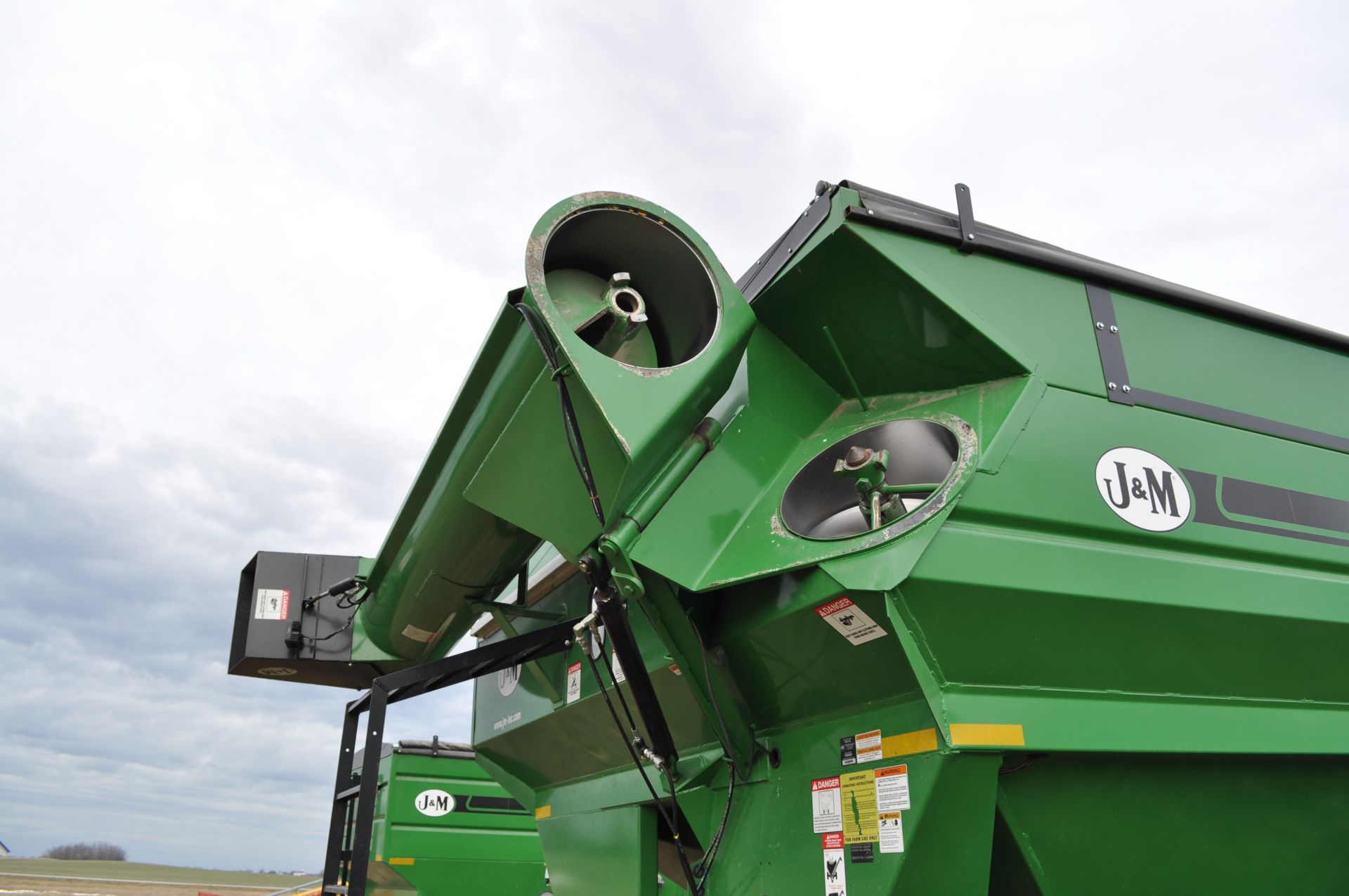 J & M 1000 grain cart - Image 13 of 14