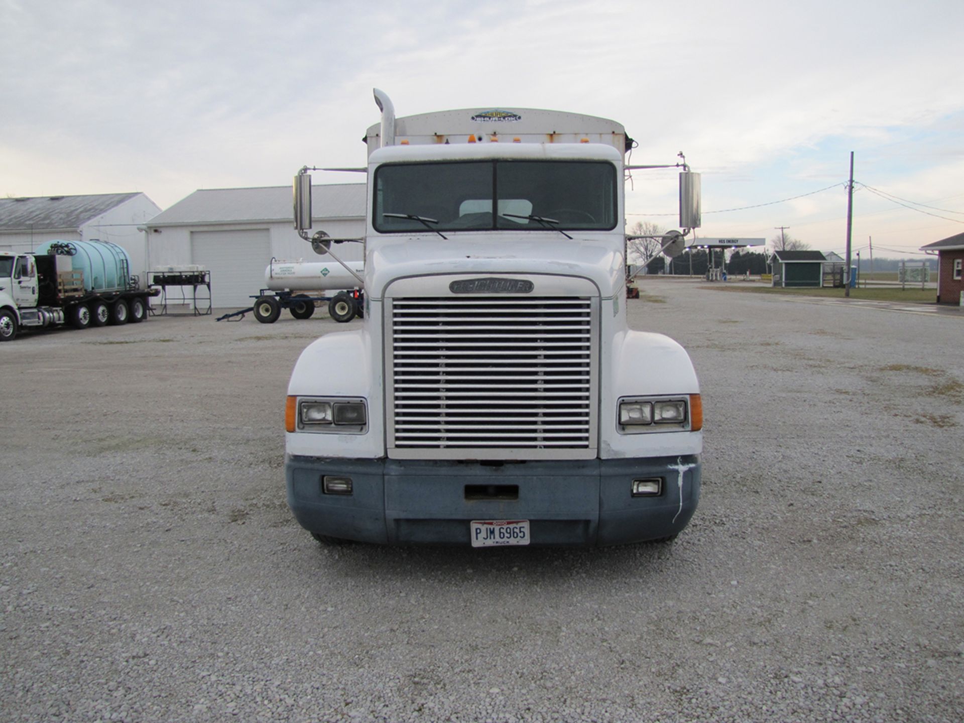 1996 Freightliner - Image 8 of 55