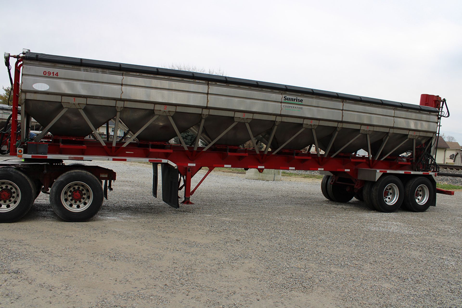 2009 36’ Ray-Man tender trailer