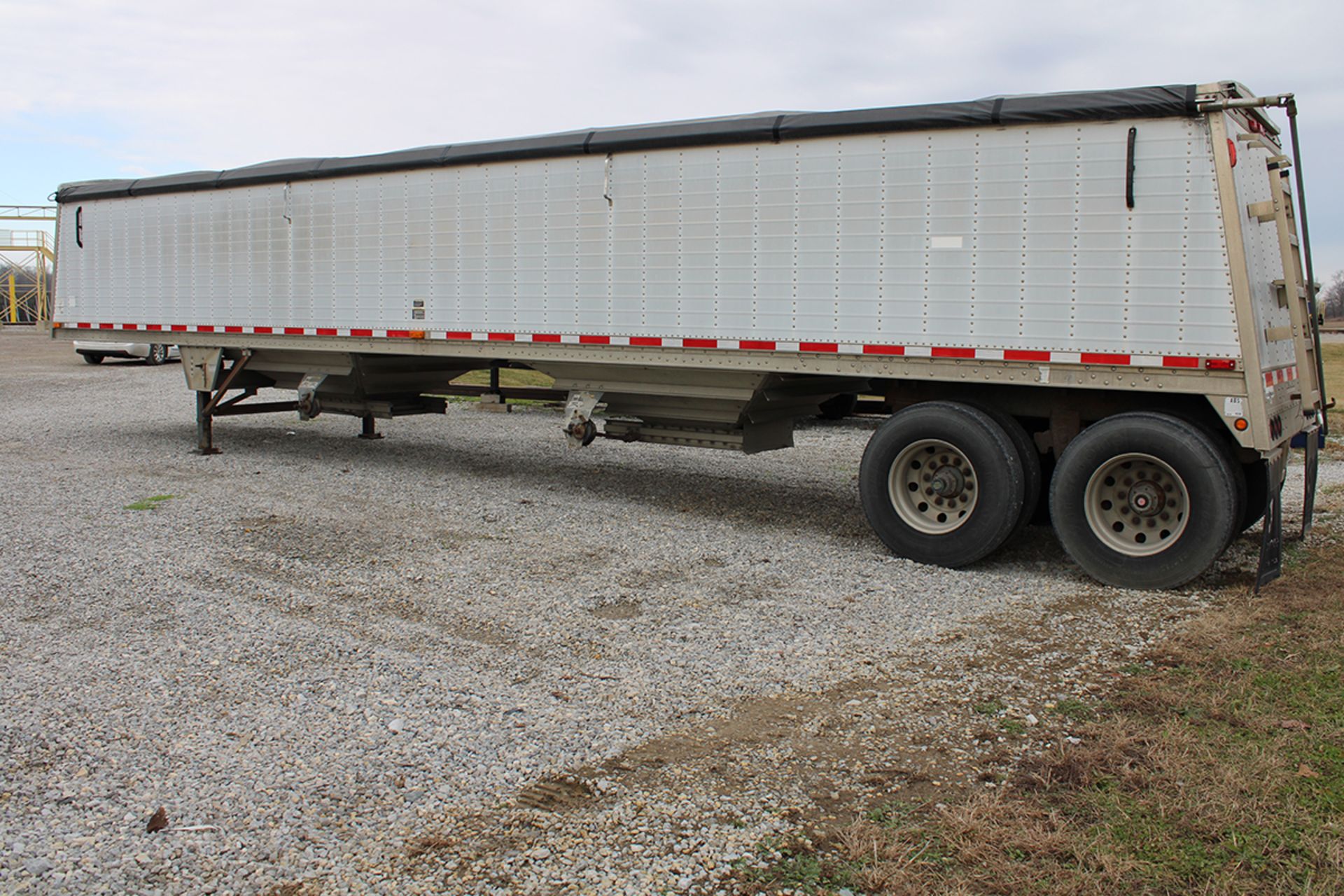 2000 41’ Wilson Commander grain trailer - Image 4 of 23