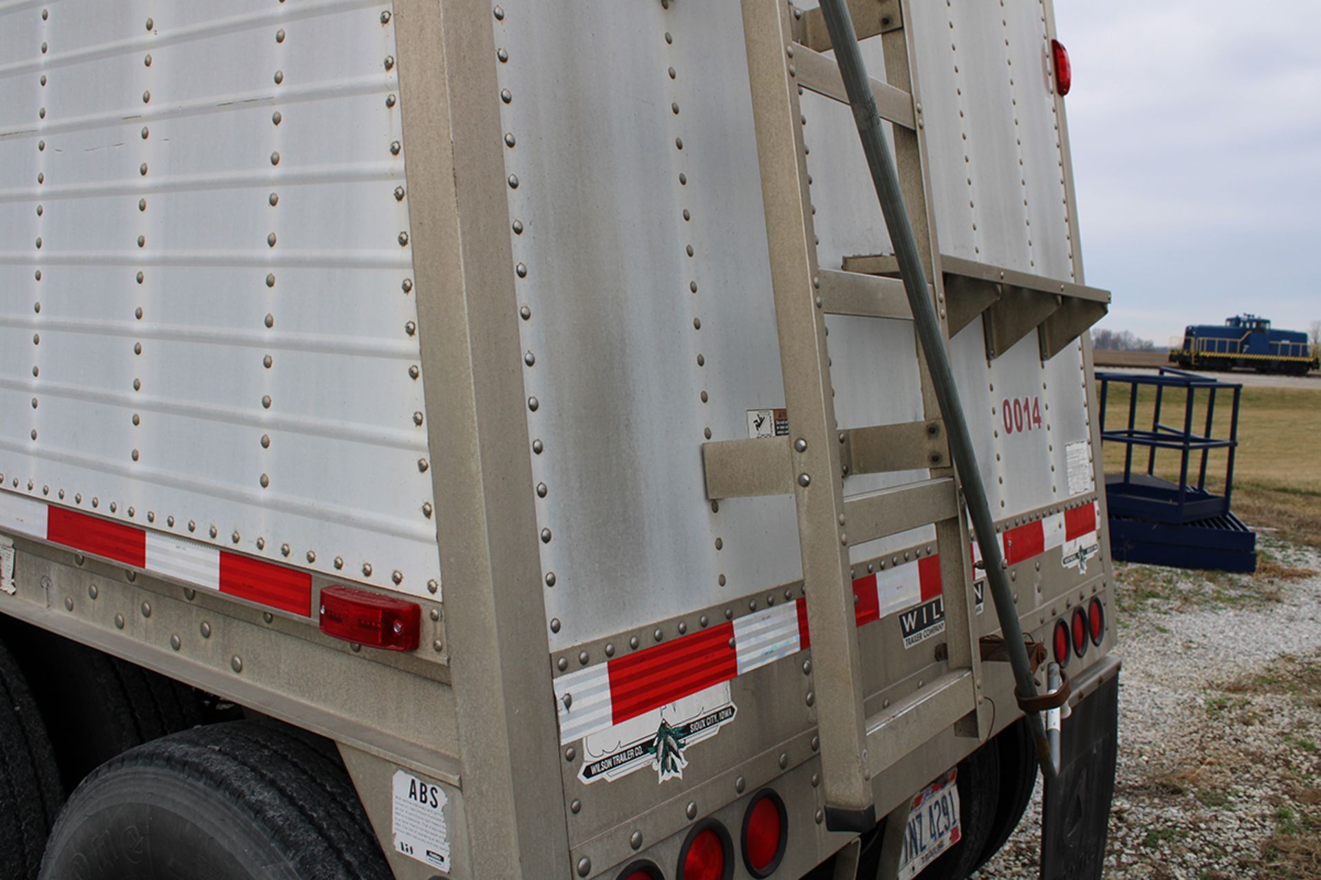 2000 41’ Wilson Commander grain trailer - Image 15 of 23