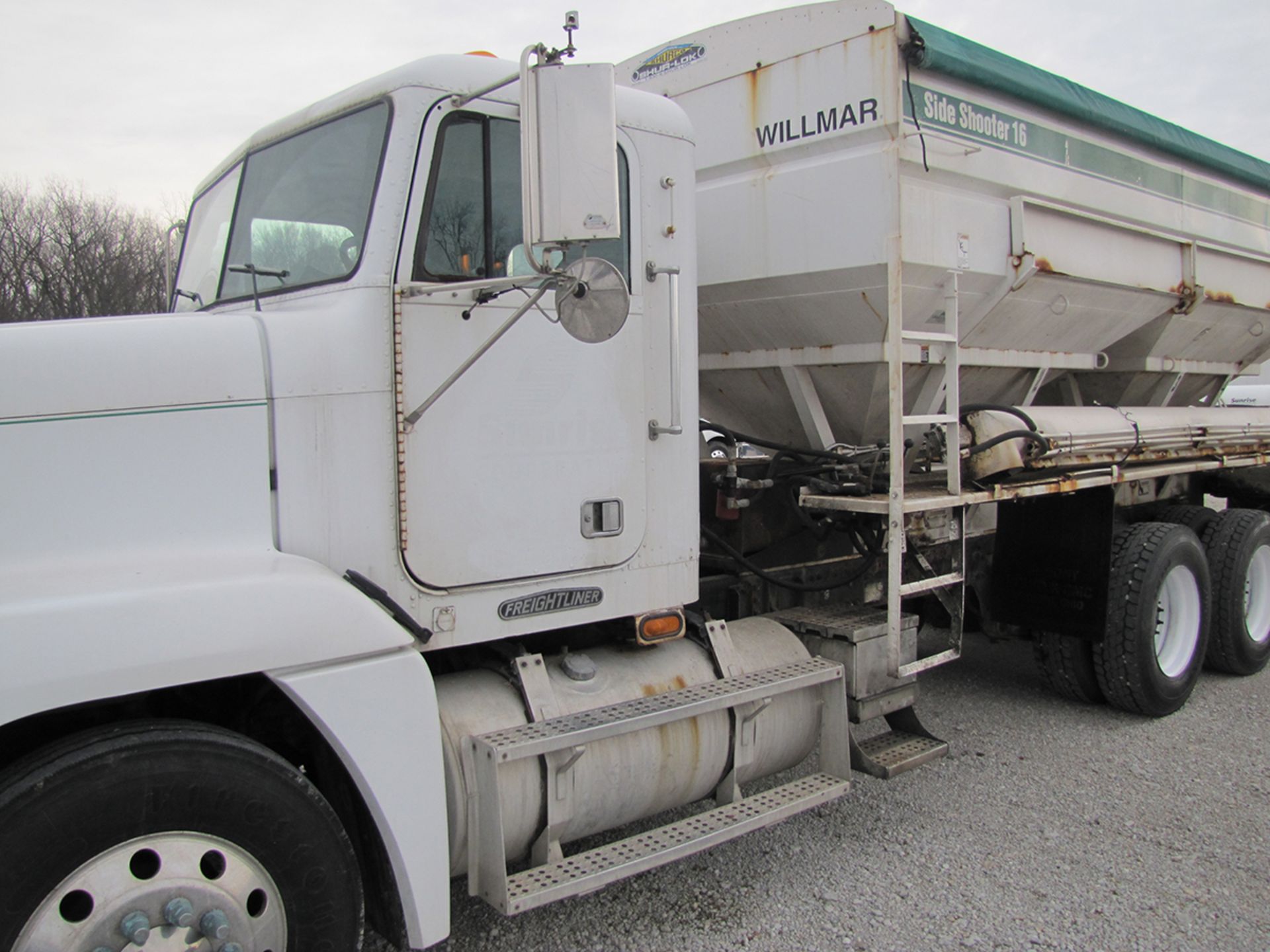 1996 Freightliner - Image 11 of 55