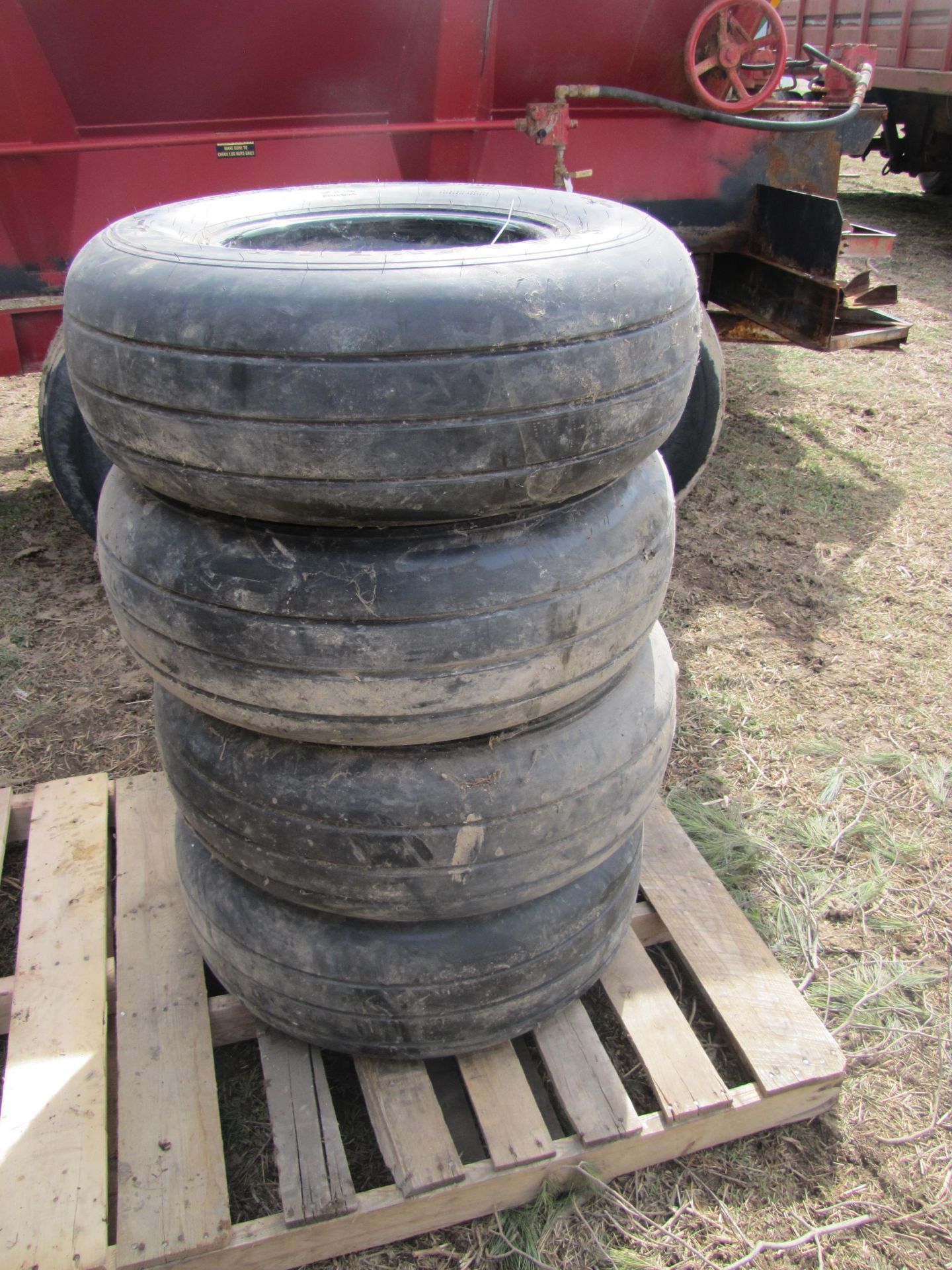 (4) 32x11.5-15 Tires