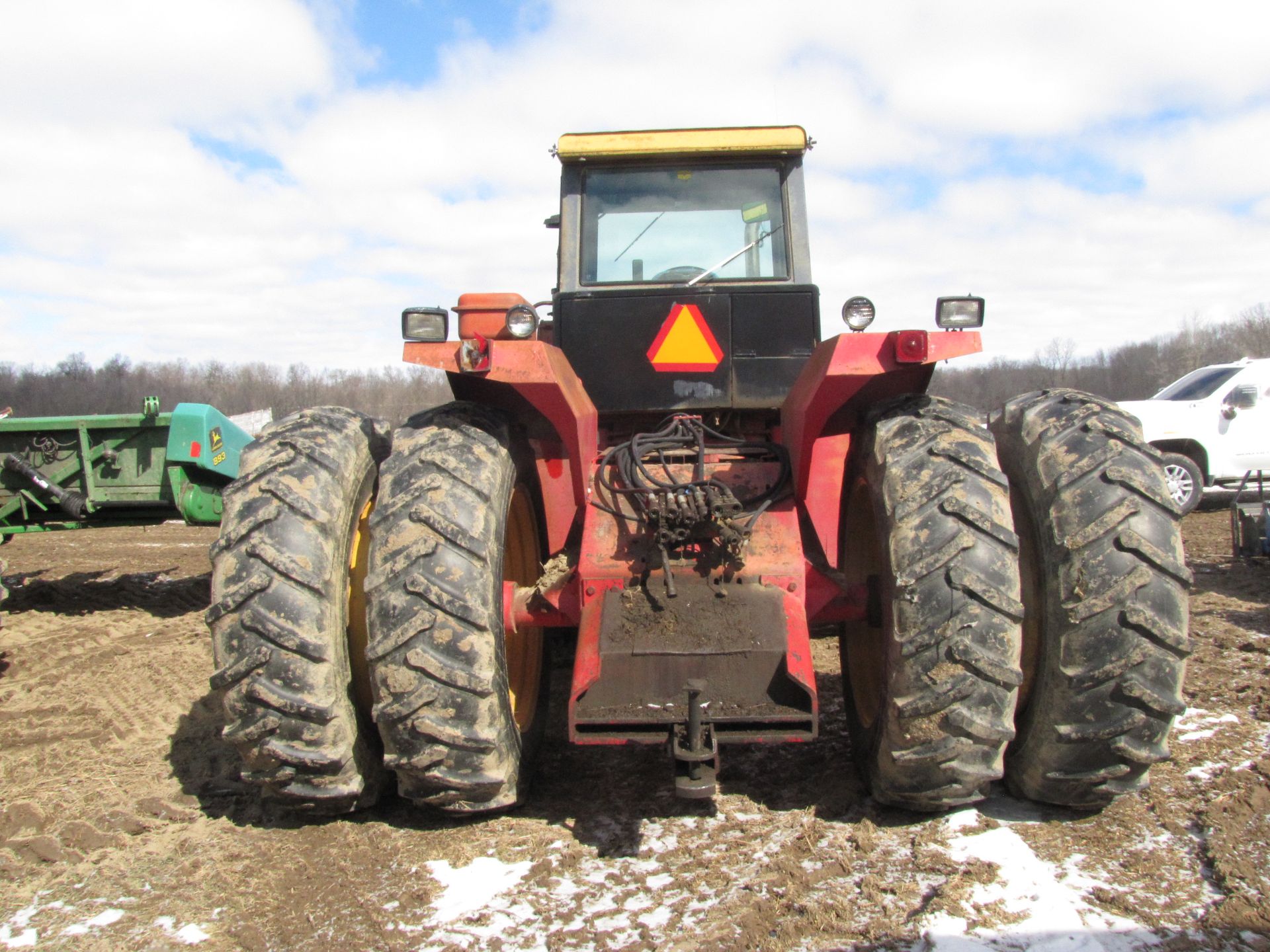 Versatile 835 tractor - Image 5 of 51