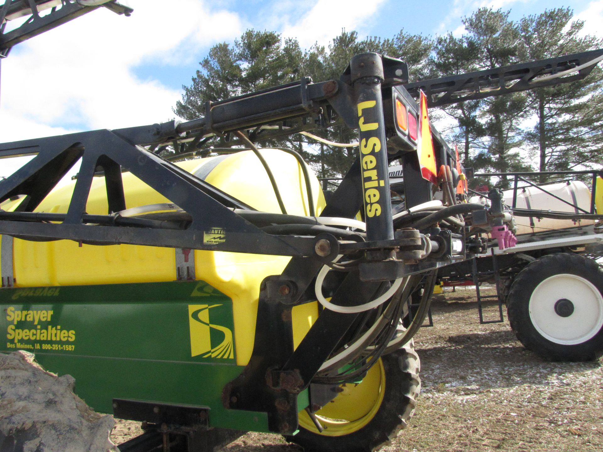 Sprayer Specialties VLU 1000 pull-type sprayer - Image 25 of 36