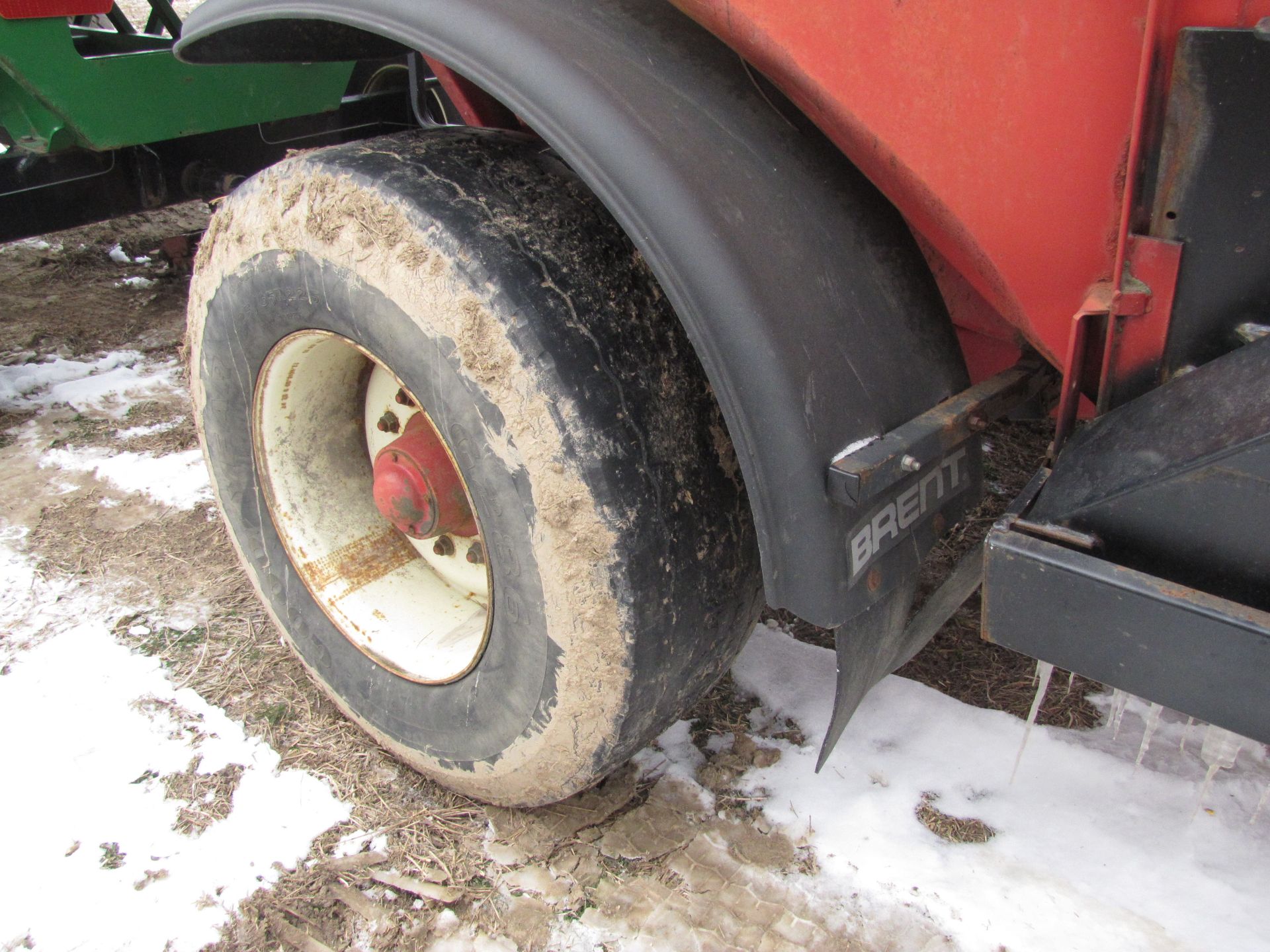 Brent 774 gravity wagon - Image 25 of 32