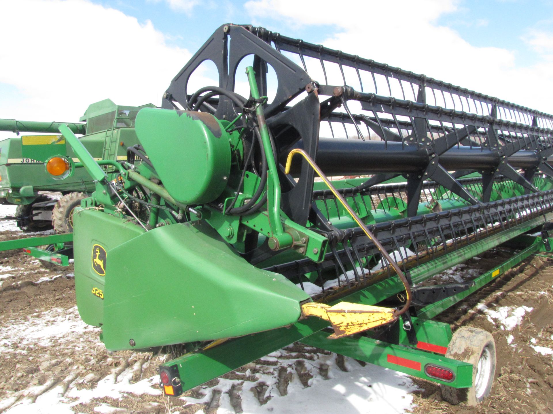 John Deere 925F grain platform - Image 8 of 34