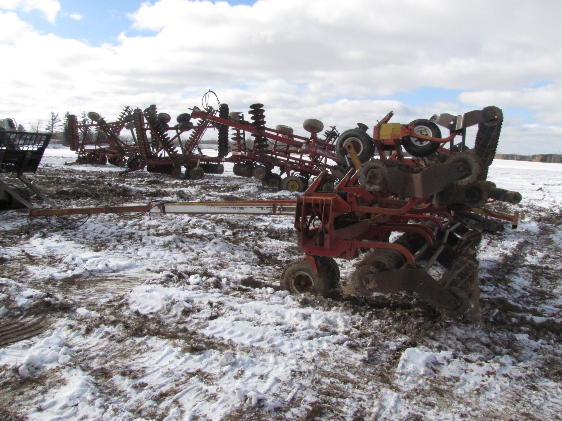 32’ Unverferth rolling harrow - Image 5 of 26