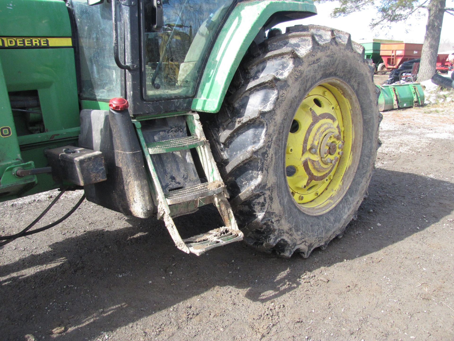 John Deere 7410 tractor w/ 720 loader - Image 15 of 45