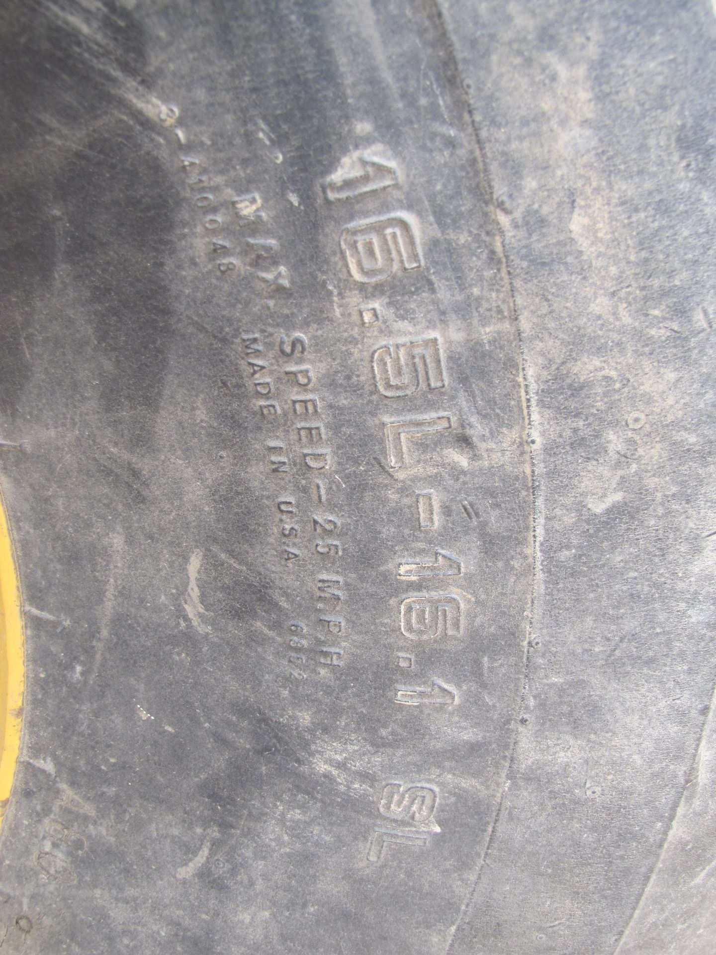 16.5L-16.1 Tire - Image 5 of 6