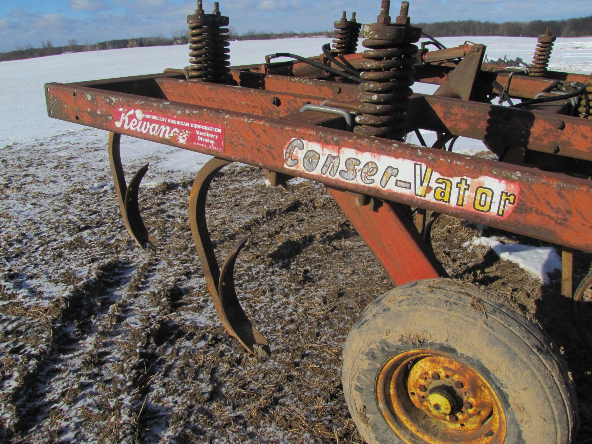 8-shank Kewanee 580 Conser-vator disc chisel plow - Image 8 of 20