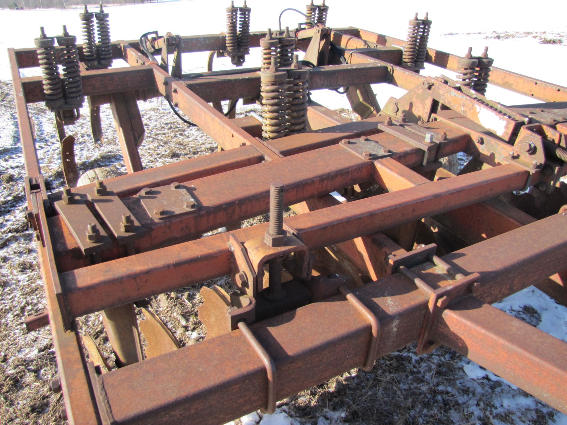 8-shank Kewanee 580 Conser-vator disc chisel plow - Image 11 of 20