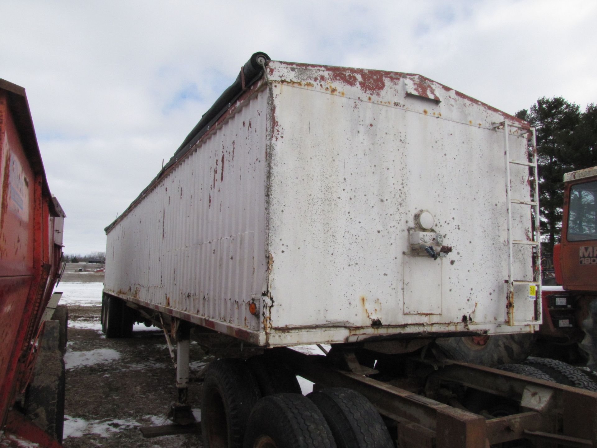 40’ steel hopper grain trailer, NO TITLE - Image 2 of 33