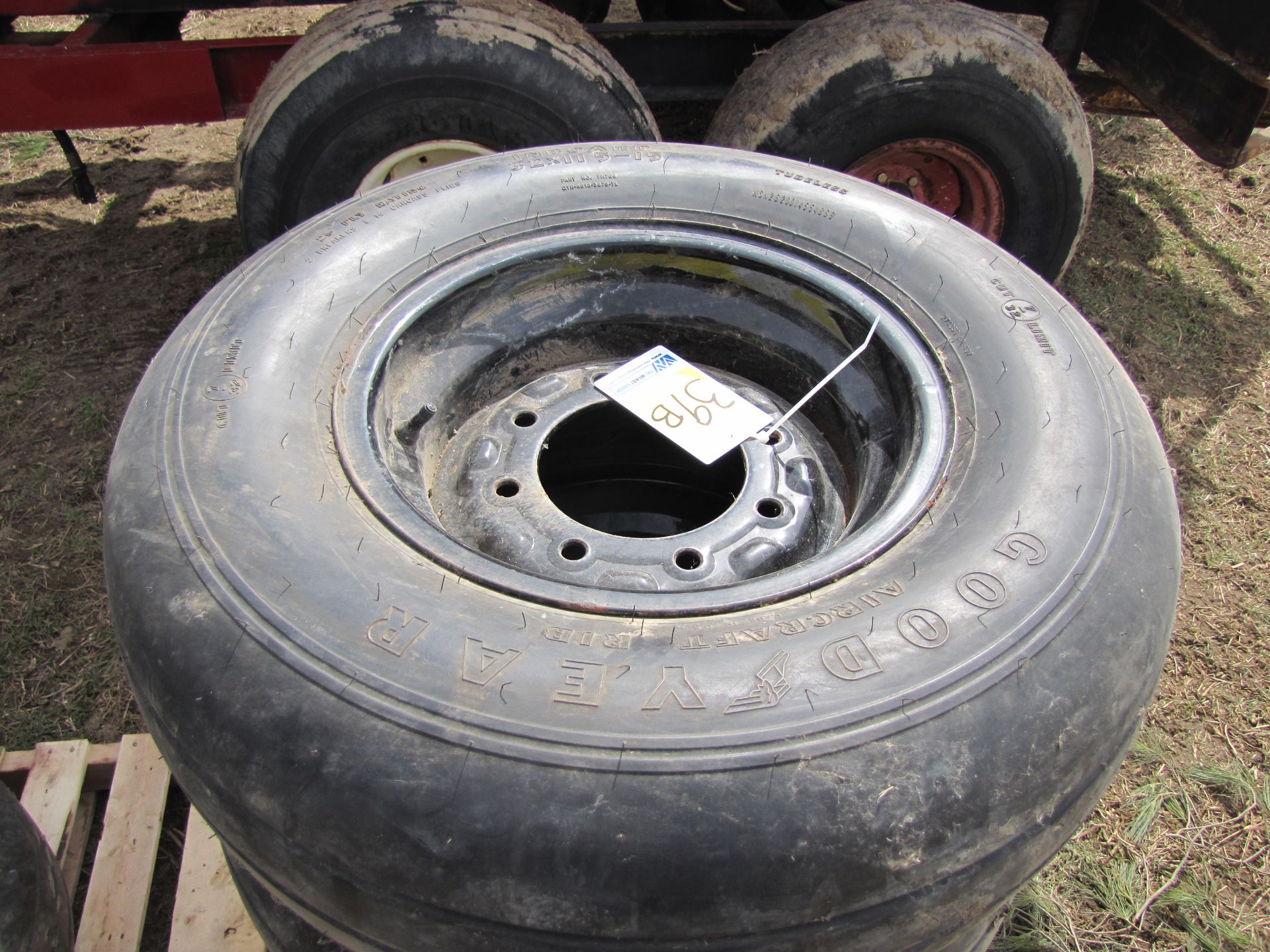 (4) 32x11.5-15 Tires - Image 4 of 6