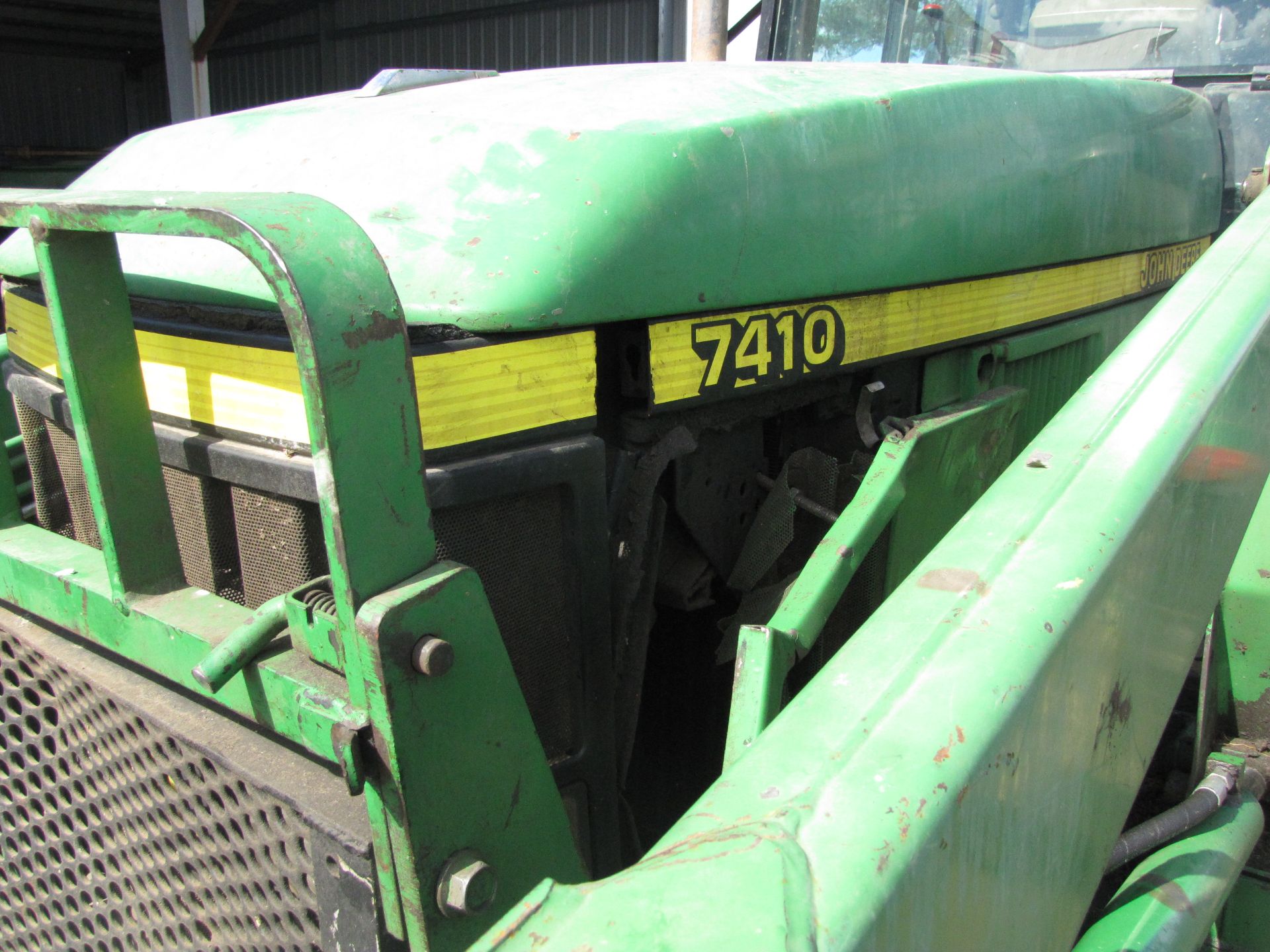 John Deere 7410 tractor w/ 720 loader - Image 11 of 45